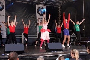 52 2019 Stadtfest Tanz red1MB 