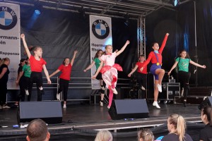 53 2019 Stadtfest Tanz red1MB 